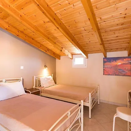Luxury Loft With Pool - Beach, Corfu Apartment