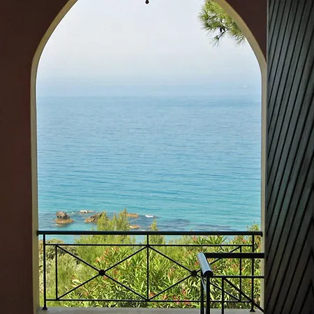 Apartment Luxury Loft With Pool - Beach, Corfu